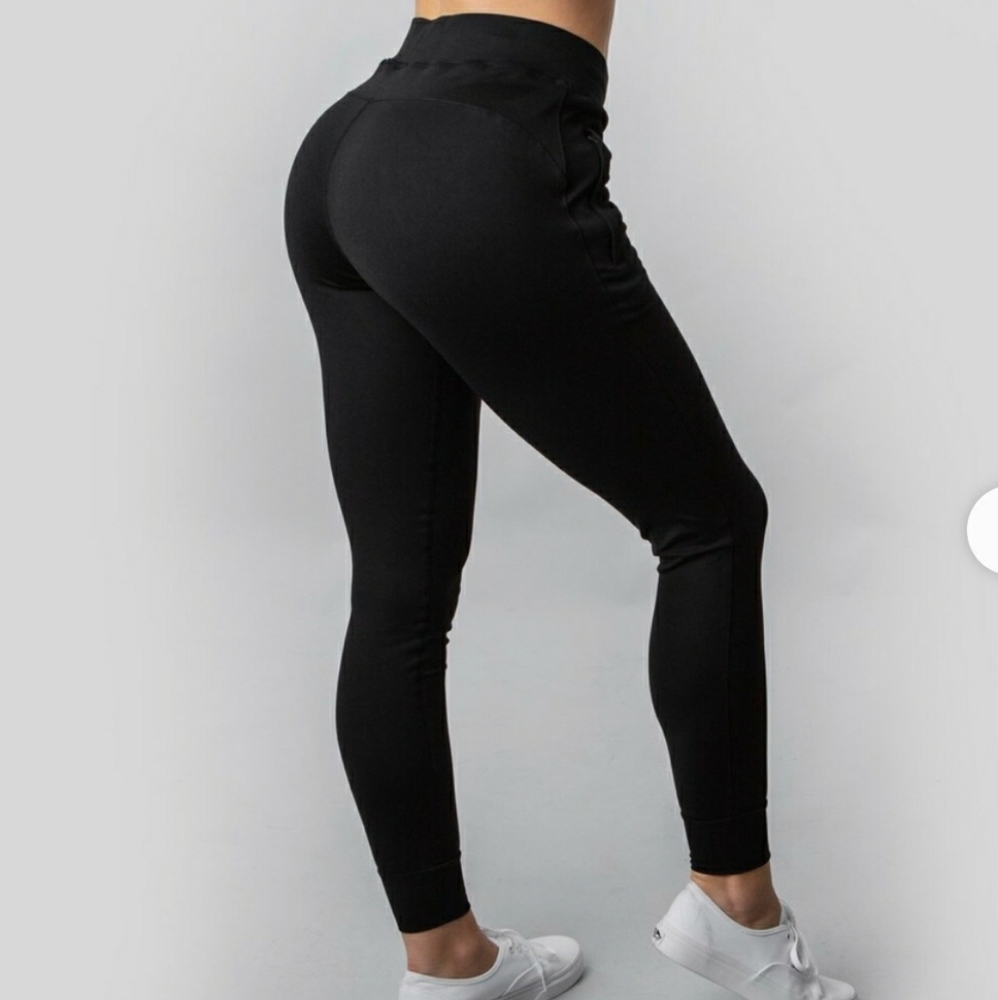 Alphalete Joggers